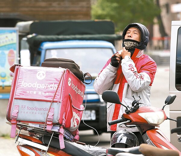 受冷氣團影響，今天開始變天，氣溫將驟降。 聯合報系資料照片