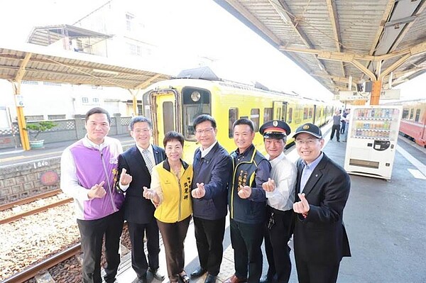 交通部長林佳龍8日宣布,將興建台鐵田中支線,整合日月潭周邊的觀光景點,打造台灣第一條觀光鐵道。圖/台鐵局提供