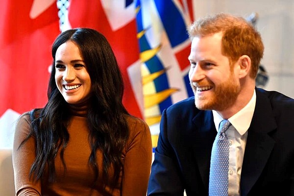 英國王子哈利與妻子梅根宣布將退至皇室幕後。圖/截自The Royal Family臉書粉絲專頁