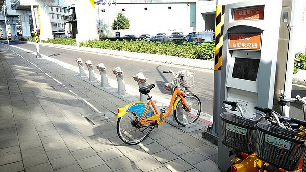 捷運環狀線橋和站增設YouBike租賃站。圖/新北市交通局提供
