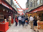 迪化商圈年貨大街採買　把握5原則