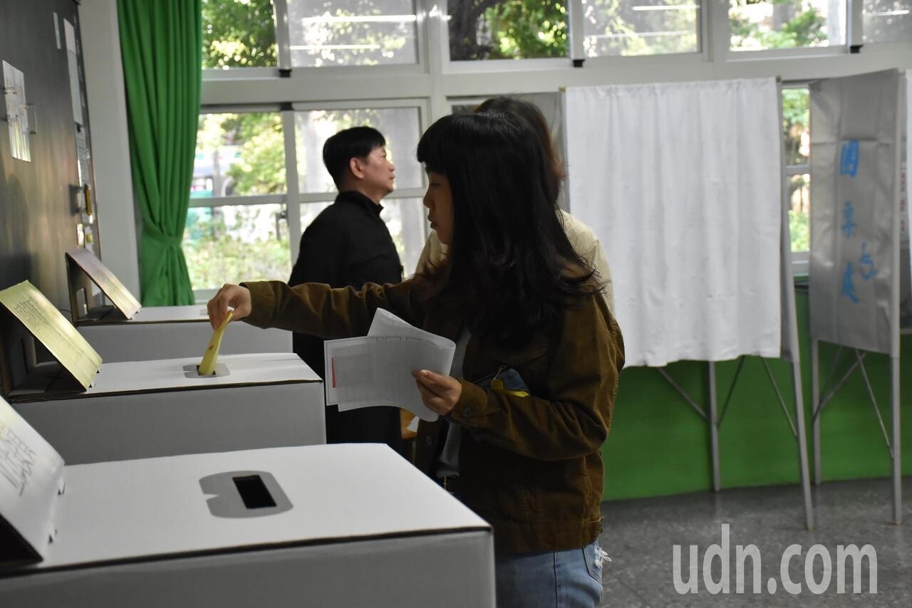 土城今早傳夫妻不合因而撕選票，了解後是因緊張蓋錯章才誤撕。（示意圖，與新聞事件無關）記者江婉儀／攝影