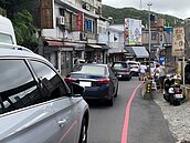 終結交通亂象　九份增設標線型人行道