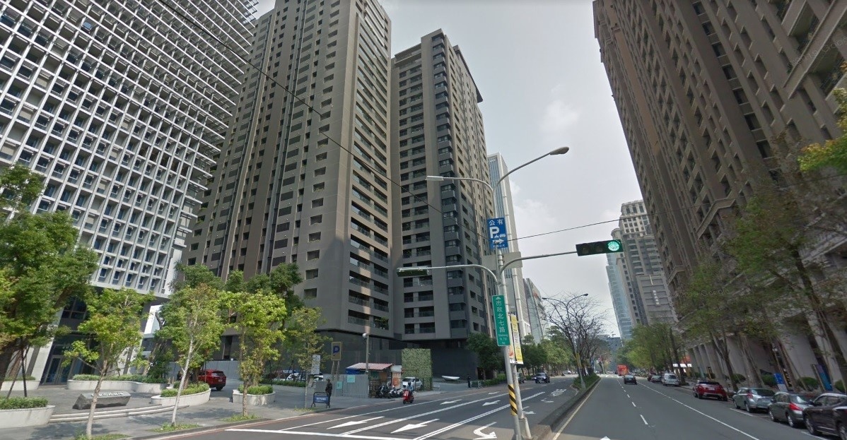 台中市政北七路雖然被網友點名路名奇特，但周圍都是指標型豪宅建案。圖／翻攝自Google Map