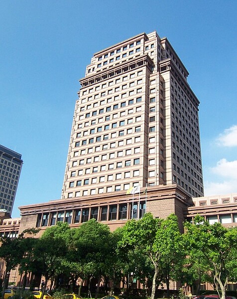 金融、金控進駐信義計畫區,信義區現在堪稱「台北華爾街」(圖/國泰金融大樓)