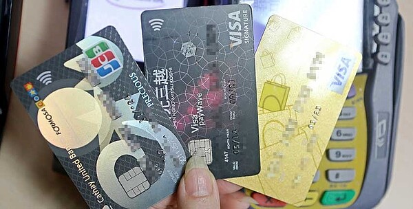 2019年一年就發出約785萬張新卡,創史上單年發卡新高。圖/中時報系資料照