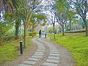 爭取改造公園　地方媽媽網路拉票