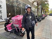 熊貓變更計薪制度　內湖外送員控「變相減薪3萬」