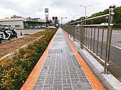 八德興豐路人行道　改善完工