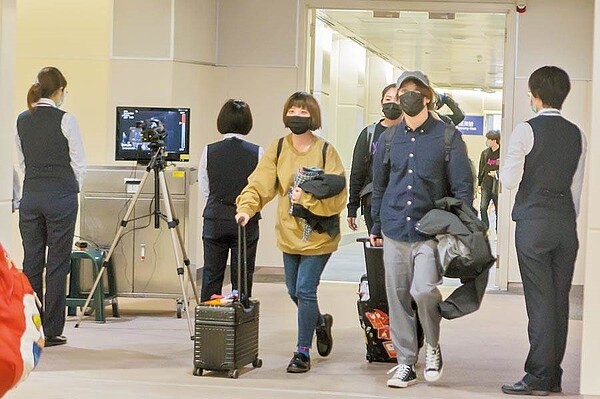 疾管署官員表示,大陸新增4例2019新型冠狀病毒感染的肺炎病例,台灣4例通報例初步排除。(疾管署提供/魏怡嘉傳真)