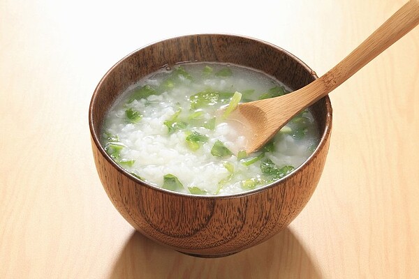古時稀飯象徵窮人沒飯吃,大年初一早上切禁別吃稀飯,會窮一整年。示意圖/ingimage