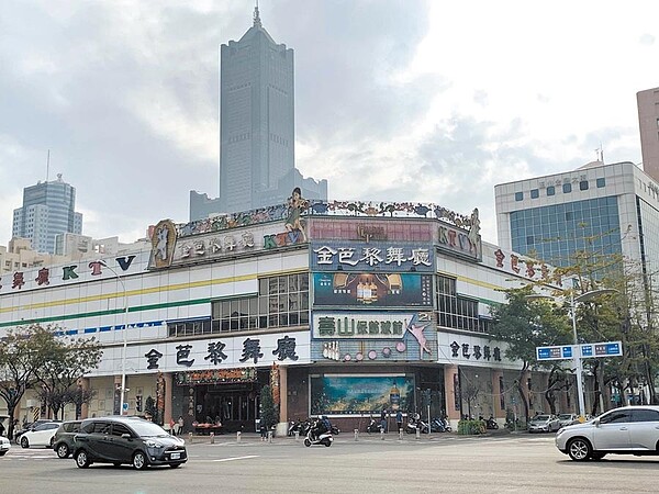 男性台商在確診武漢肺炎前,到高雄金芭黎舞廳尋歡,造成1名舞小姐疑似中鏢被隔離。圖/柯宗緯攝