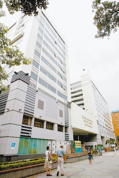 台北市聯合醫院從25日起進行全院門禁管制，並謝絕所有探病訪客。圖／中時報系資料照