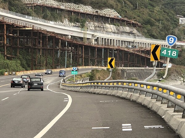 國人大年初二回娘家、安排旅遊行程,公路總局預估,鄰近風景區的台9線蘇花公路等省道恐塞車。圖為南迴公路。圖/聯合報資料照片