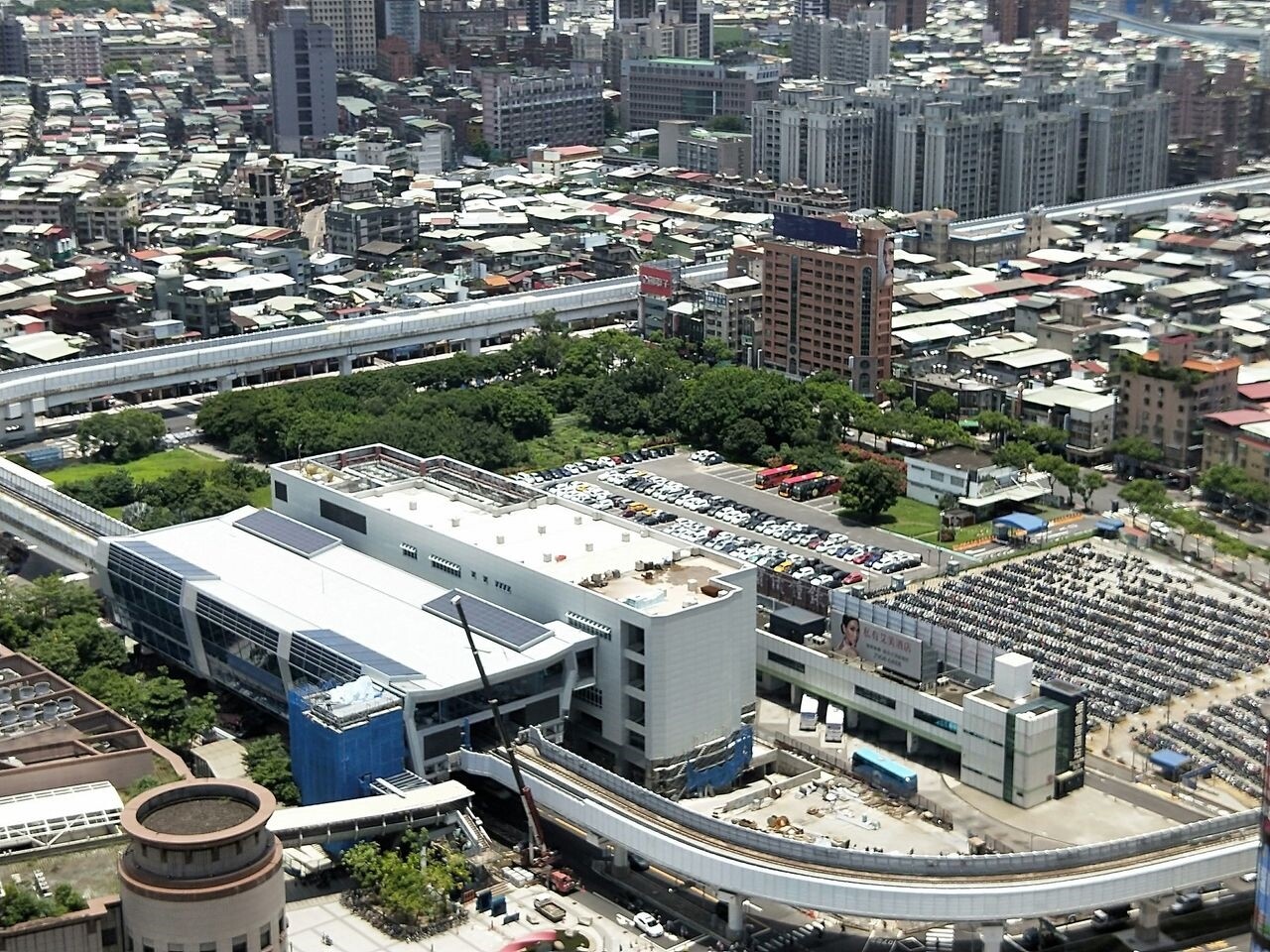 新北環狀線通車後,可望紓解上下班尖峰乘客量。圖為環狀線板橋站。 圖/聯合報系資料照片