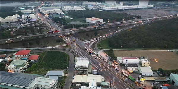 岡山交流道。圖／高雄市政府提供