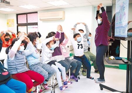 為防堵武漢肺炎疫情,北市教育局3日宣布,各校寒假課輔及公幼課後留園等教育活動即日起暫時停辦。(黃世麒攝)