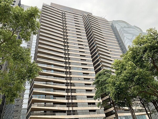 春節期間,中部豪宅市場包括大陸、寶輝、富邦等案場預約熱絡,「大陸宝格」、「大陸丽格」兩大豪宅案,更傳出有4戶總額約2.5億元的驚人成交量。記者宋健生/攝影