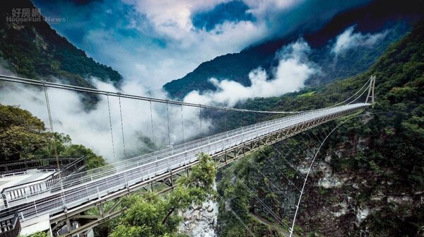 內政部表示，全新的太魯閣峽谷「山月吊橋」，將於今年下半年開放。照片內政部提供