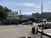 不再塞車到崩潰　汐止康寧街751巷道路拓寬8月底完工