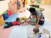 友善托育也友善保母　黃偉哲宣佈補助居家保母設施汰換費