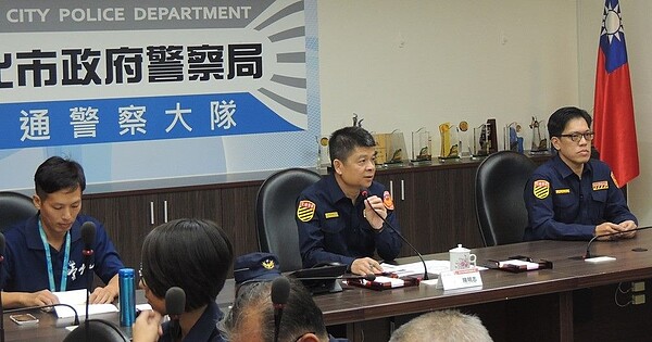 因應外送平台外送員交通事故頻仍,北市警察局18日邀集交通局及國內6家外送平台業者召開交安座談會。圖/台北市政府提供