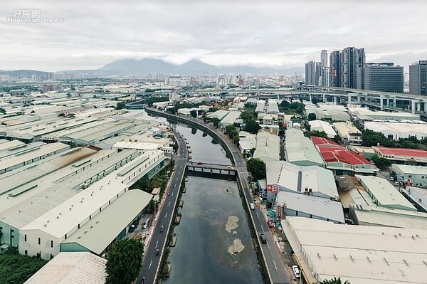 塭仔圳位於新北市新莊及泰山交界。照片新北市地政局提供