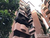 疑因行動電源充電釀火警　消防員：電器不用應拔插頭