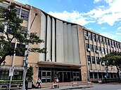 房客「洗澡常昏倒」房東不理　鬧出2命判1年