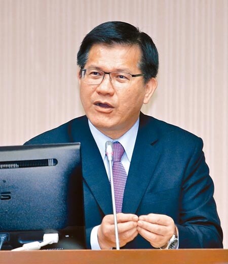 交通部長林佳龍23日在立法院表示,高鐵延伸宜蘭初步評估可行,也是打造台灣環島鐵路網重要的任督二脈。(陳信翰攝)