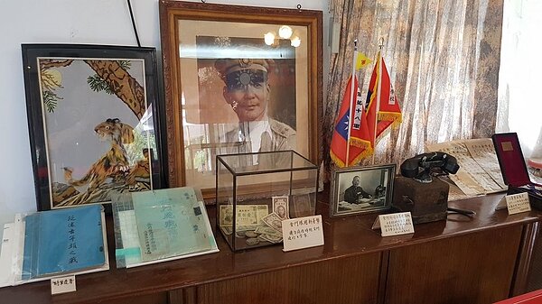新店胡璉故居紀念館揭牌,展出多項戰役文物。圖/新店張芳琪提供