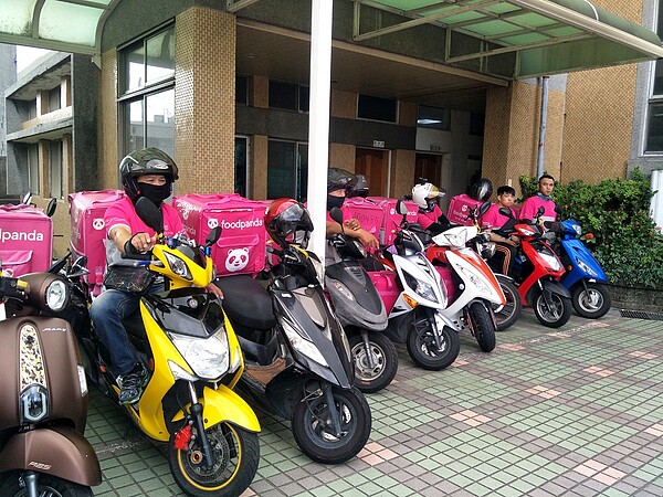food panda熊貓外送員。記者曾增勳/攝影