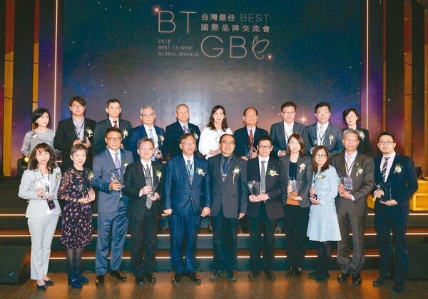 2019年台灣國際品牌價值揭曉，華碩連續7年奪冠，微星科技則憑藉深耕高階電競市場，為今年價值成長最多的品牌。 圖／中信金控提供