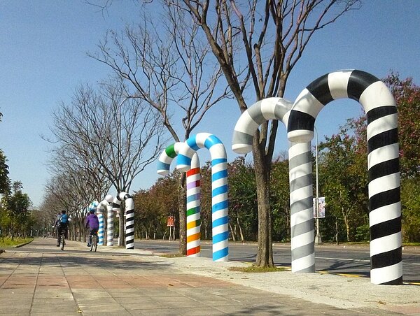 台北大學特定區薄膜生物污水處理場拐杖糖供水站。圖／新北市政府提供