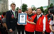 台中挑戰最長立體書　破金氏世界紀錄