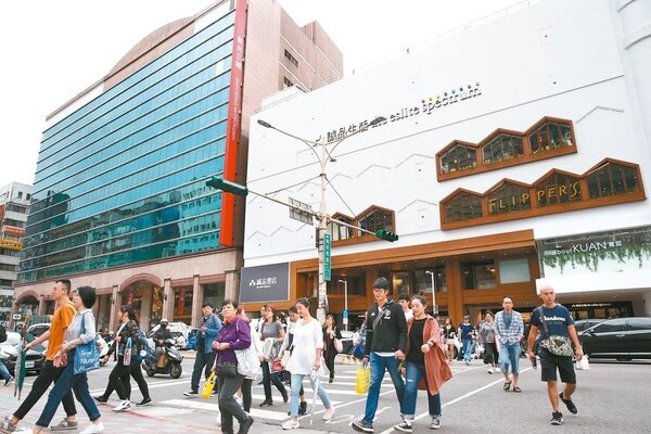 台北市中山區中16個里營業銷售額指標在95以上，堪稱消費力最強行政區。 圖／聯合報系資料照