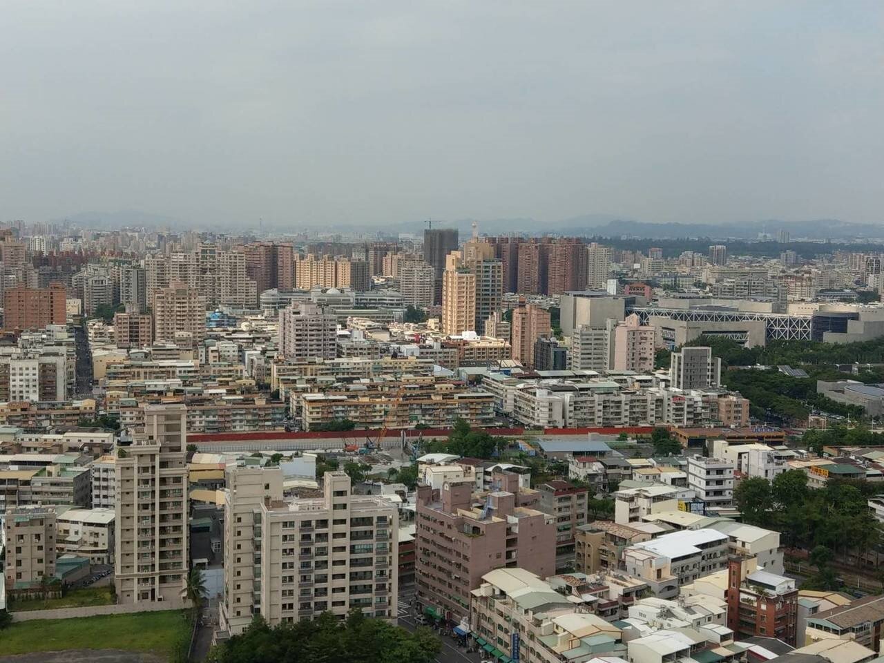 高市緩解營造業大缺工 有效建照可申請工期延長2年。圖/記者謝梅芬攝影