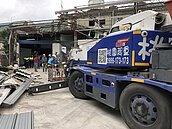 違章鐵皮屋成賭場　新北市強制拆除