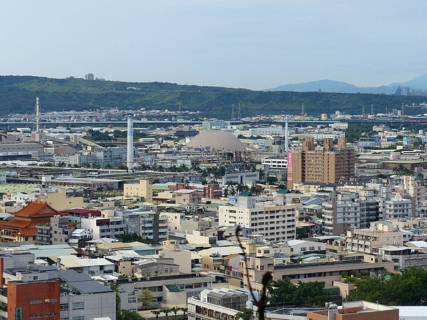 有民眾因為出國2年以上，被補徵地價稅。圖／聯合報系資料照