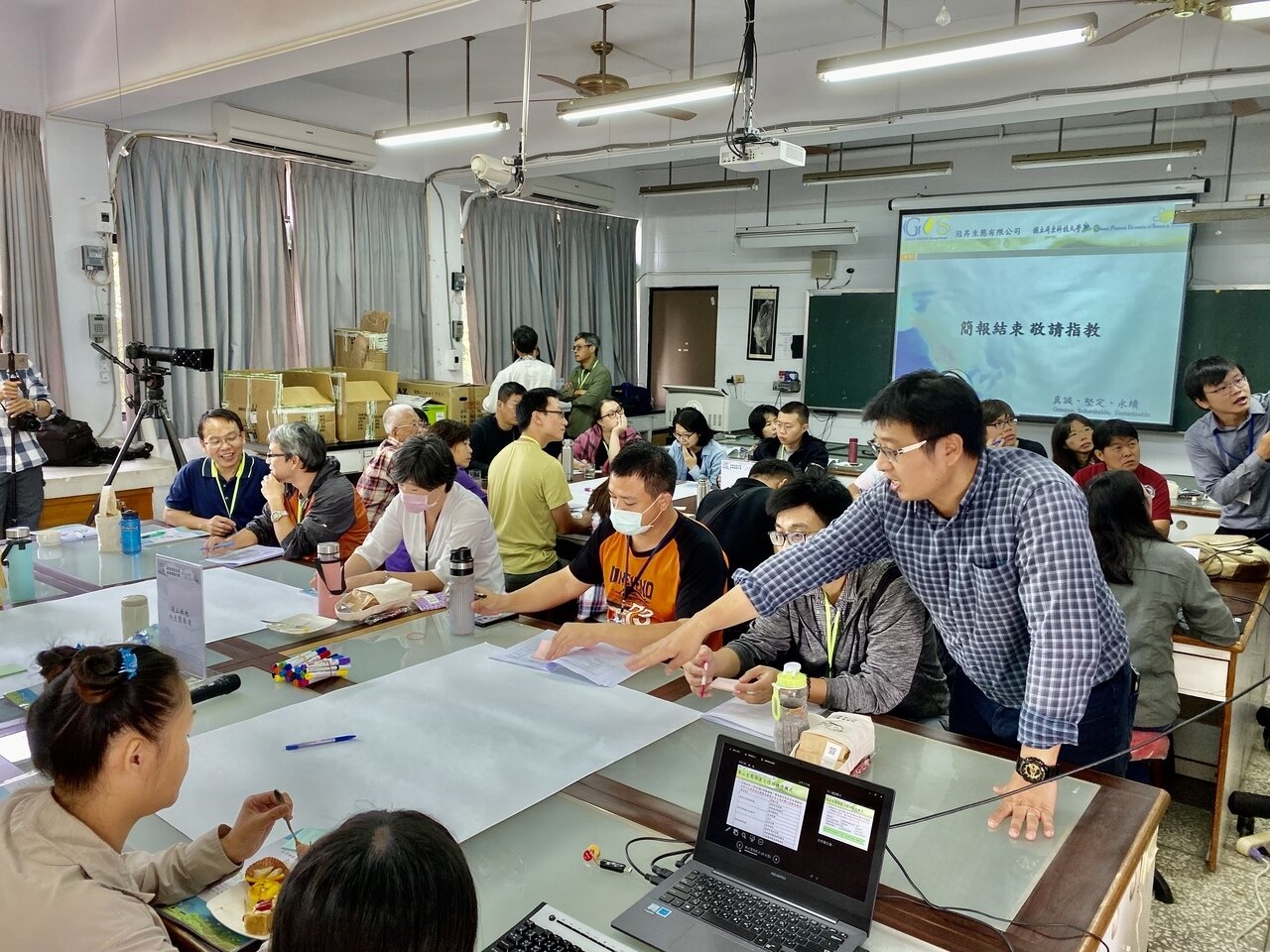 林務局屏東林管處今天在屏科大舉行「淺山生態保育工作坊」，邀集生態廊道範圍內權責單位、社區地方團體、ＮＰＯ、ＮＧＯ等單位，共同討論機關應對的工作項目與權責分配。記者江國豪／攝影