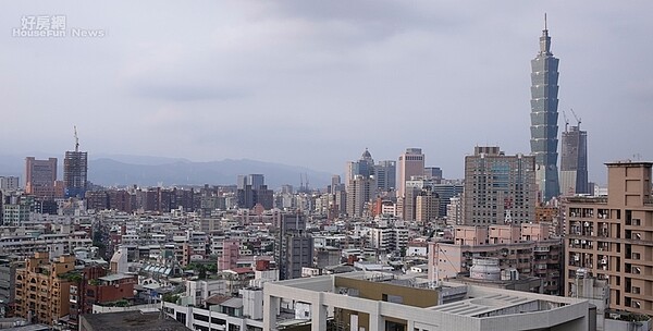 商辦市場租賃、交易雙漲,最新調查顯示,今年來台北市單筆逾10億的大型商辦交易,累計成交金額逾百億元。圖/本報資料照片