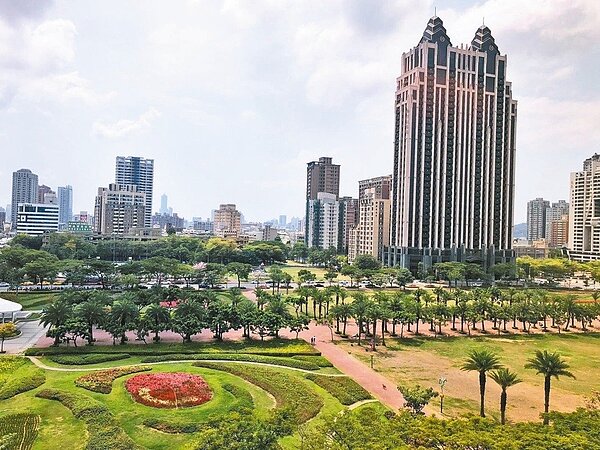 高雄豪宅銷售好轉,單戶5000萬元以上物件交易創佳績。 圖/記者林政鋒/攝影