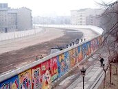 柏林圍牆倒塌30周年　梅克爾：沒有牆高到無法打破