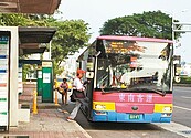 高市無障礙公車　拚2年內破8成