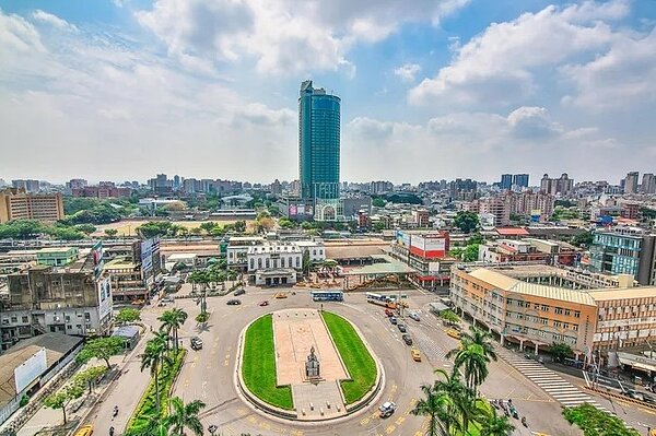 台南火車站圓環。圖/取自instagram@jimmy.c.c_photography