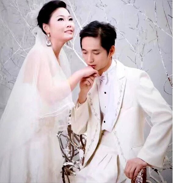 很多人不知道,生活中的李金剛,其實是朋友口中的陽光大帥哥。 圖/翻攝自騰訊企鵝號