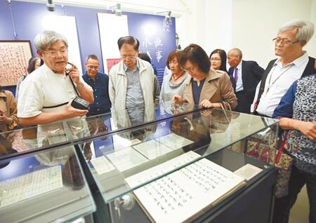 台北市中山堂16日舉辦「回到1949 中華民國渡海70周年紀念文物展」，首次公開1949年代重要人物到市井小民的信札。圖／趙雙傑攝