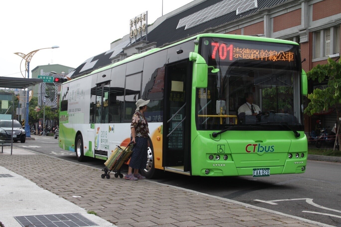 台中市電動公車增至182輛。圖／台中市交通局提供