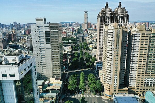 中正金融中心聚集近20家銀行。 攝影/張世雅