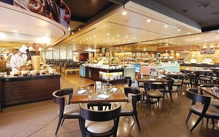 〈遠東Cafe'〉月月都有不同主題的異國美食推廣活動,食饕與吃貨可以「繞著地球吃」。圖/香格里拉台北遠東國際大飯店